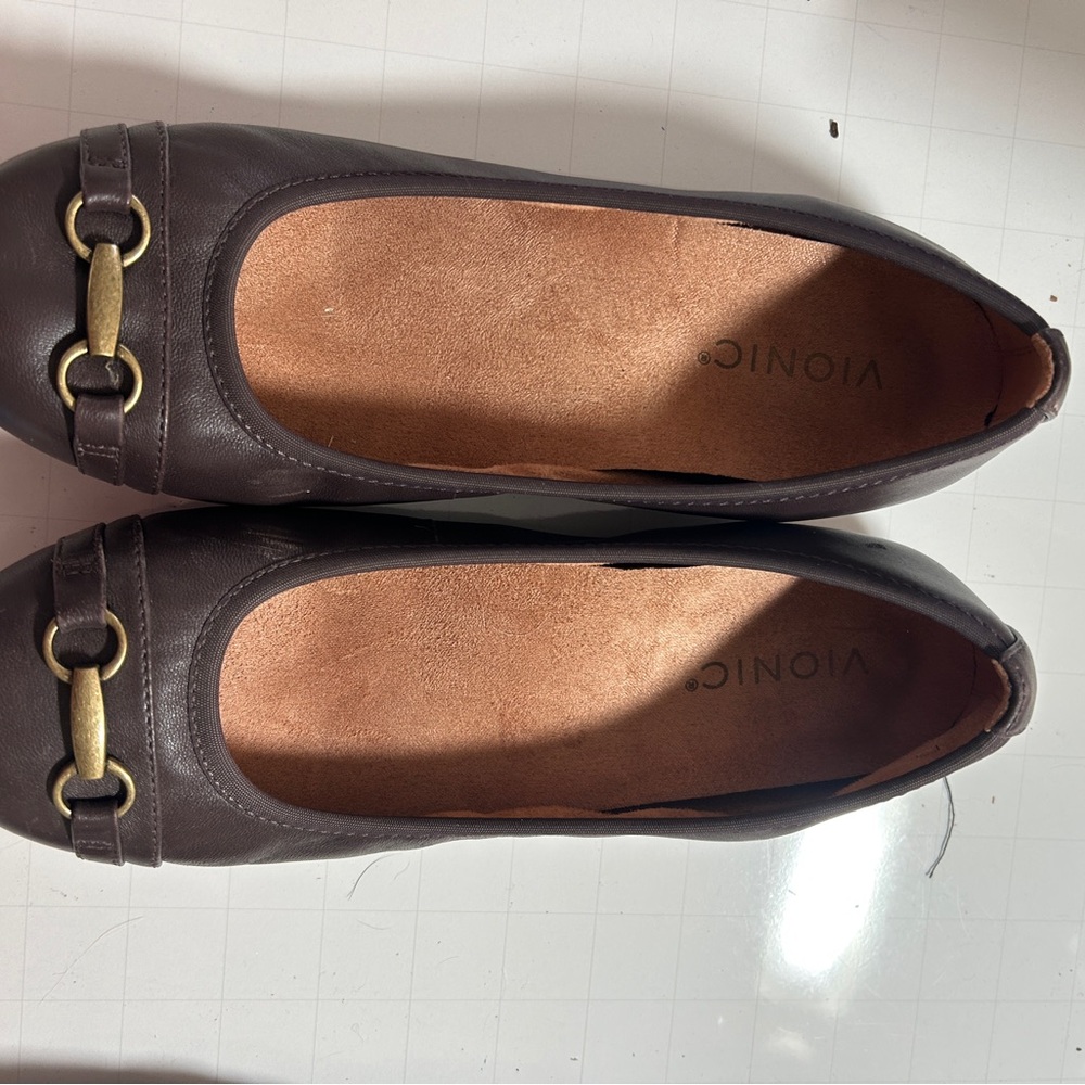 Vionic Women's Brown Flats